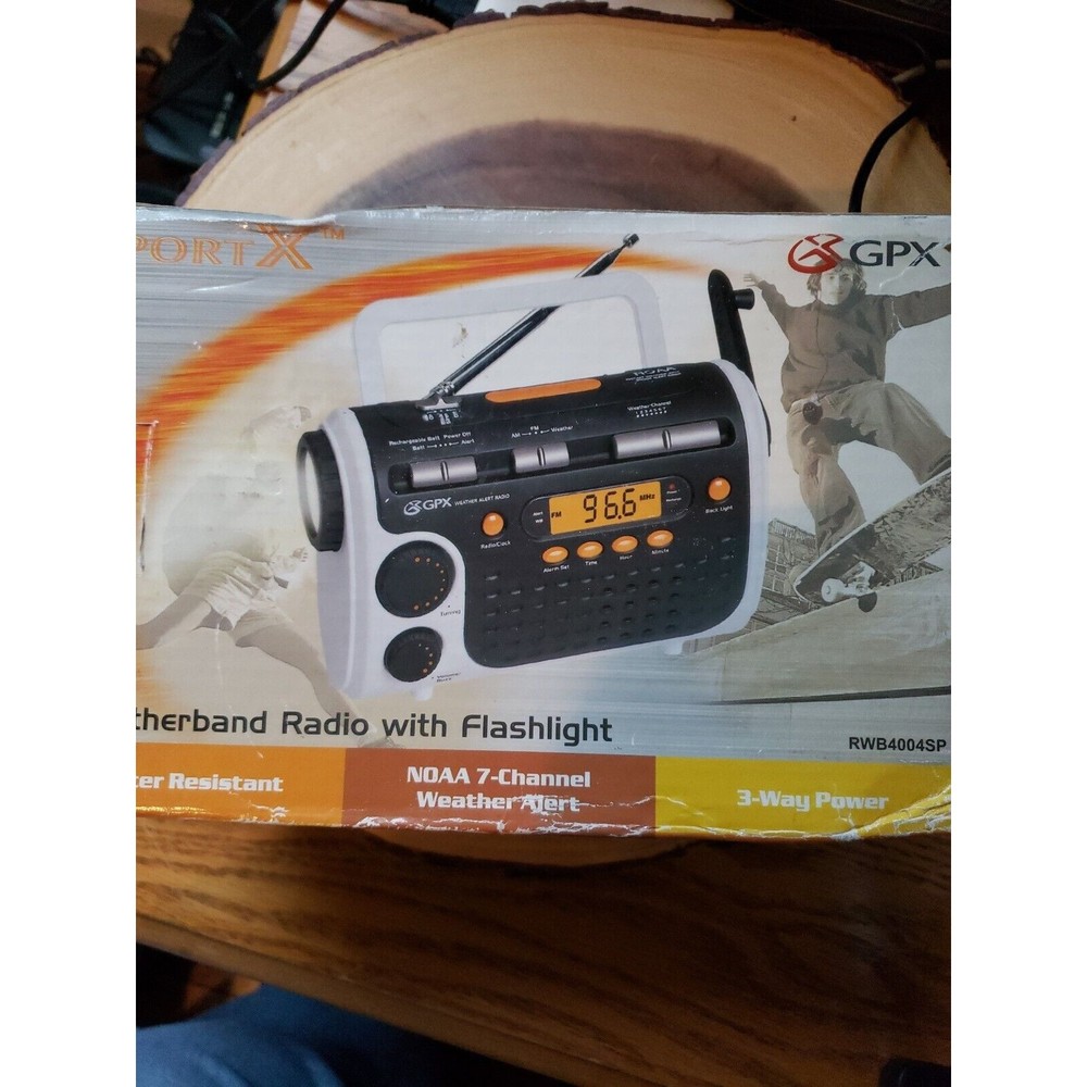 GPX Sport X 7-Channel Weather Band Radio With Hand Crank, Siren & Flashlight